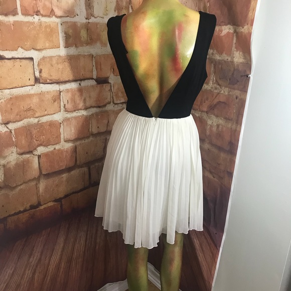 CUTE Summer Party Dress size 6 - Picture 4 of 6